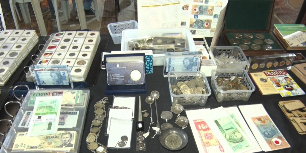 Participantes estão tendo acesso a uma ampla variedade de peças numismáticas