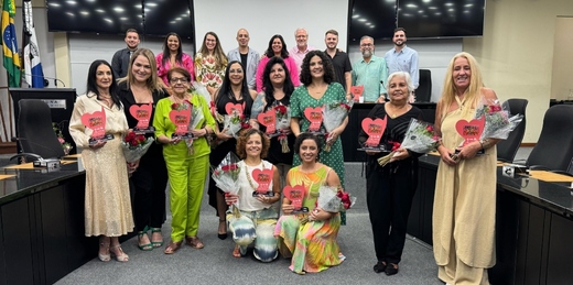 Personalidades femininas da cultura de Nova Friburgo recebem o prêmio 'Mulher É Arte'