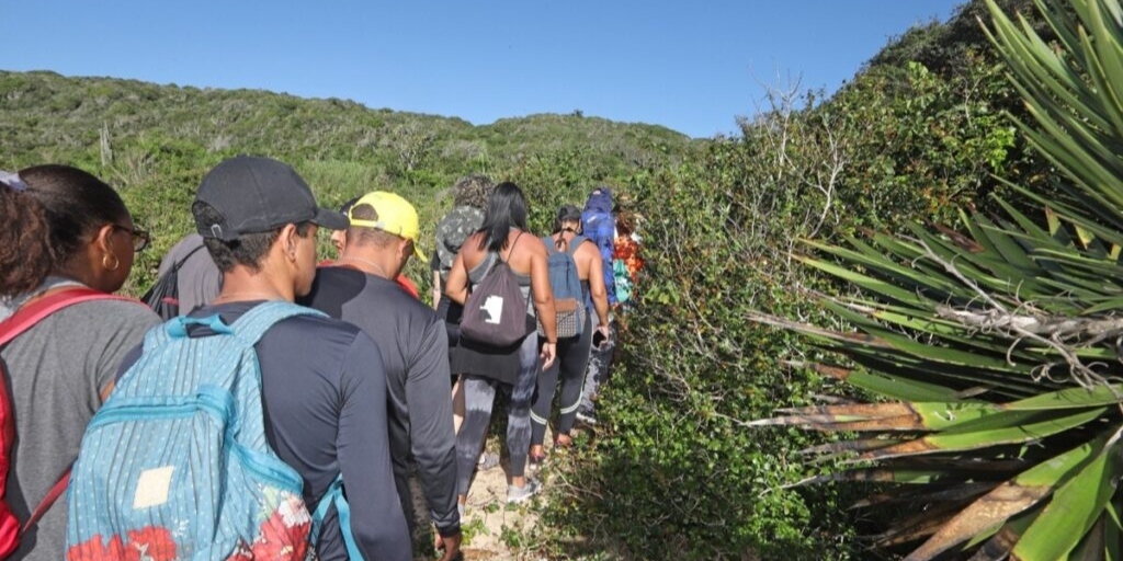 Búzios realiza Eco Trail neste sábado com trajeto entre a Ponta da Lagoinha e a Praia do Forno; veja como participar