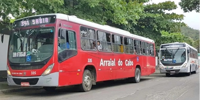 Após reunião com prefeitura, Salineira mantém ônibus para distritos de Arraial do Cabo  | Portal Multiplix