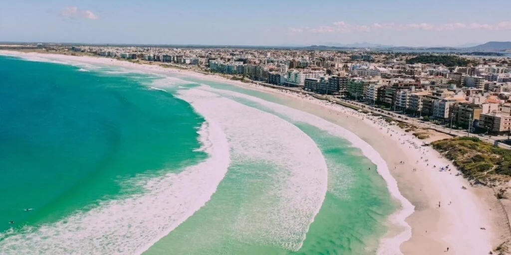 Praias de Búzios e Cabo Frio estão entre as 10 mais fotografadas do Brasil, aponta Google Maps