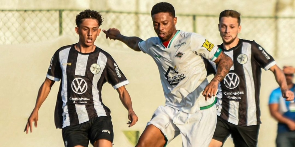 O novo camisa 9 da equipe da Região dos Lagos estreou no jogo de ida