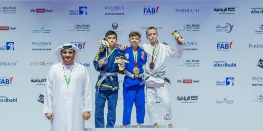 Atleta mirim de Nova Friburgo é campeão mundial no World Pro Jiu-Jitsu 2024 em Abu Dhabi