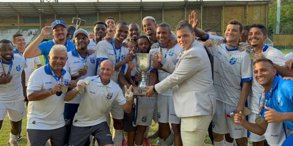 Artsul terminou na primeira colocação e recebeu o troféu de campeão da Taça Corcovado