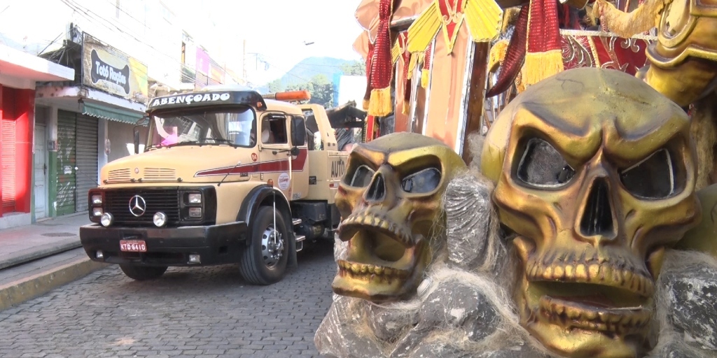 Semu divulga trajetos e mudanças no trânsito de Friburgo para o deslocamento das alegorias de Carnaval 