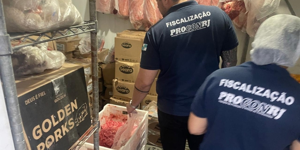 Procon-RJ descarta cerca de 247 kg de alimentos impróprios para consumo em Teresópolis