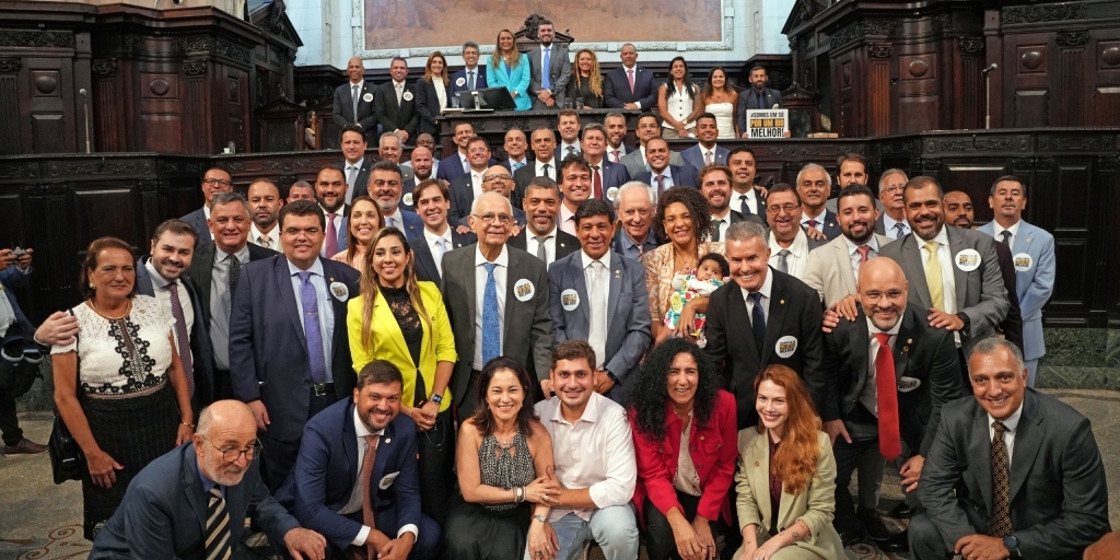 Deputados da Alerj em votação para a escolha da presidência e Mesa Diretora da Casa