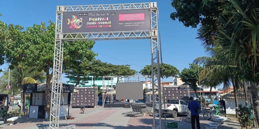 Local escolhido para receber o festival foi a Praça do Cova, localizada na Praia dos Anjos