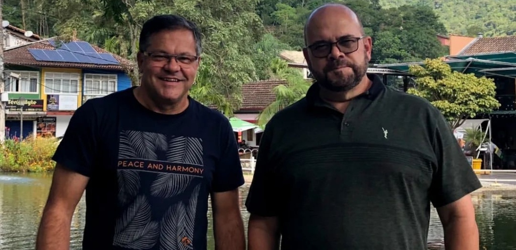 Sérgio Louback(Republicanos) e Rogério Alves (PMN) são candidatos pela coligação 'Humaniza Nova Friburgo'